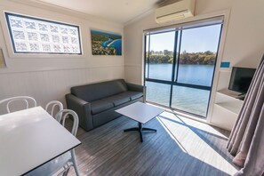 Villa Deluxe, 2 camere da letto (Waterfront Spa 14) | Con arredamento individuale, tende oscuranti, insonorizzazione