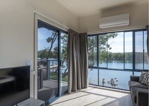 Premium-Apartment, 2 Schlafzimmer (Waterfront) | Blick auf das Wasser