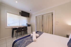 Economy Queen Room | Kostenloses WLAN, Bettwäsche