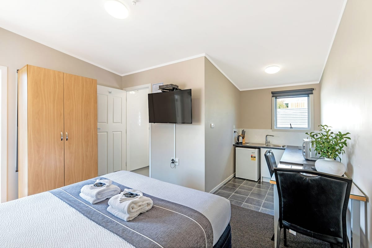 Unit 12: Access wheelchair unit