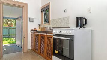 Unit 20: Two-bedroom cottage | Private kitchen