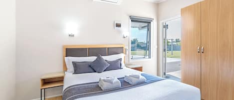 Unit 12: Access wheelchair unit | Egyptian cotton sheets, premium bedding, desk, laptop workspace