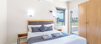 Travellers Inn Motel