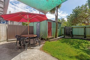 Unit 20: Two-bedroom cottage | Terrace/patio - Travellers Inn Motel (Gisborne)