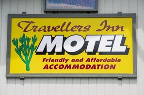 Exterior - Travellers Inn Motel (Gisborne)