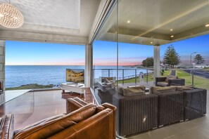 Luxury House, 4 Bedrooms, Beach View, Beachfront | Porch - Aloha Waterfront Properties (Robe)