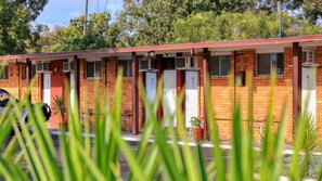 Property grounds - Silver Oaks Motel (Gilgandra)