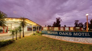 Exterior - Silver Oaks Motel (Gilgandra)