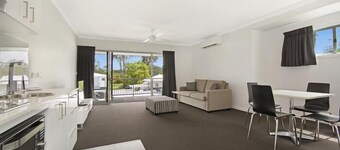Cooroy Luxury Motel Apartments Noosa