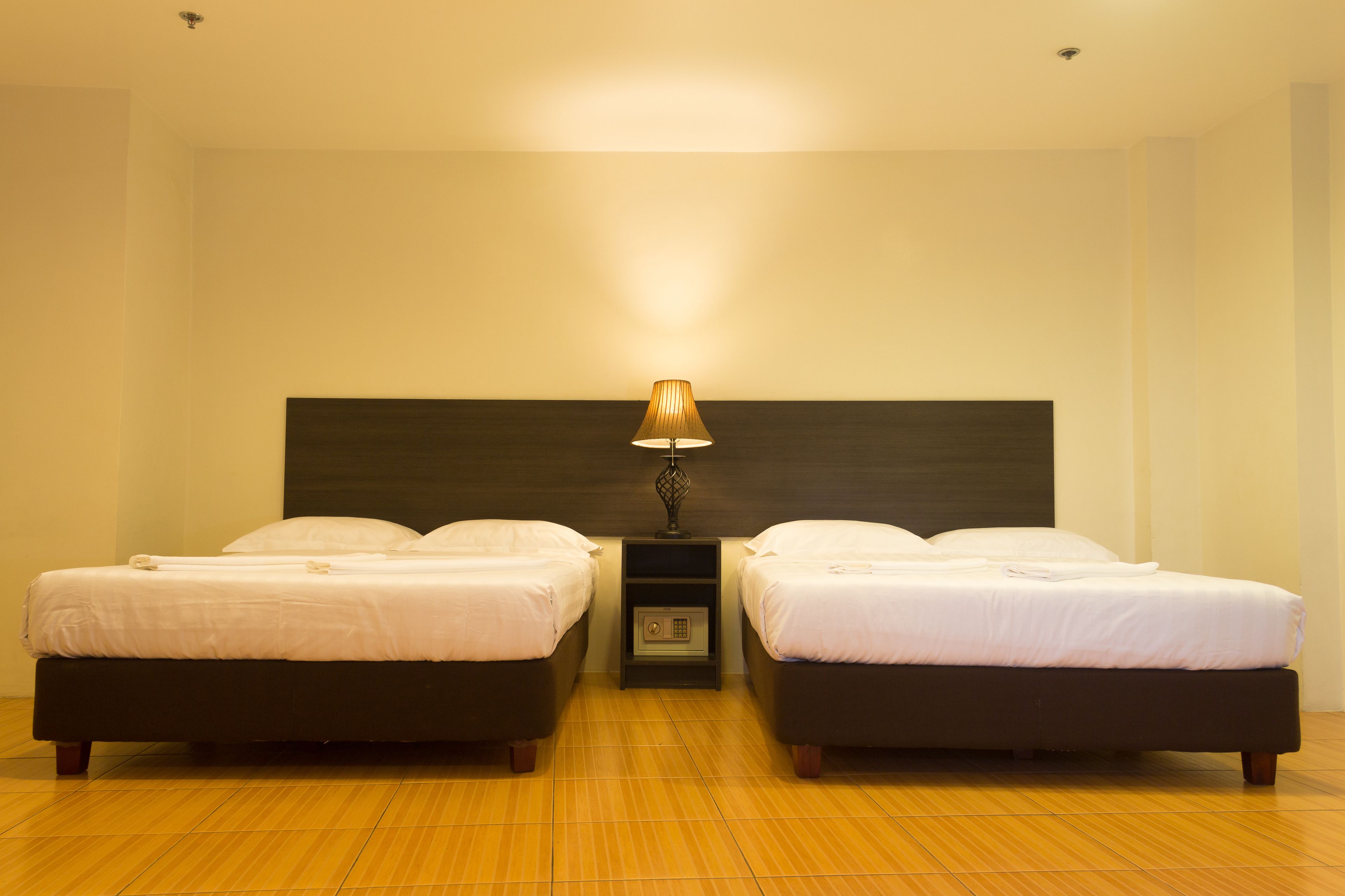 family room, non smoking | free wifi