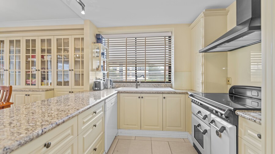 Burgess @ Kings Beach Apartments