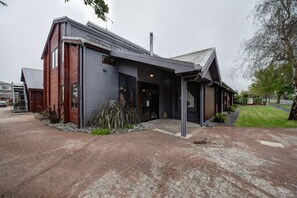 Exterior - Breckenridge Lodge (Methven)