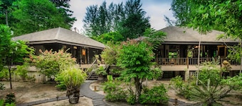 Koh Jum Beach Villas