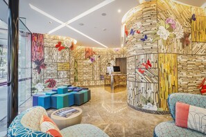 Lobby sitting area - Capri by Fraser, Brisbane (Brisbane)