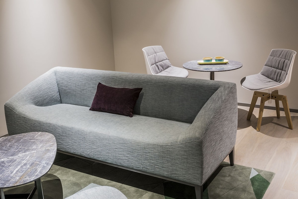 48-inch lcd tv with digital channels, tv