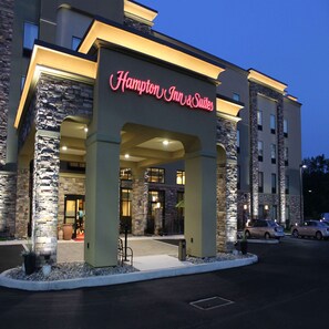 Exterior - Hampton Inn & Suites Stroudsburg Pocono Mountains (Stroudsburg)