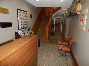 Bộ đồ giường kháng dị ứng, bàn, bàn ủi/dụng cụ ủi quần áo 