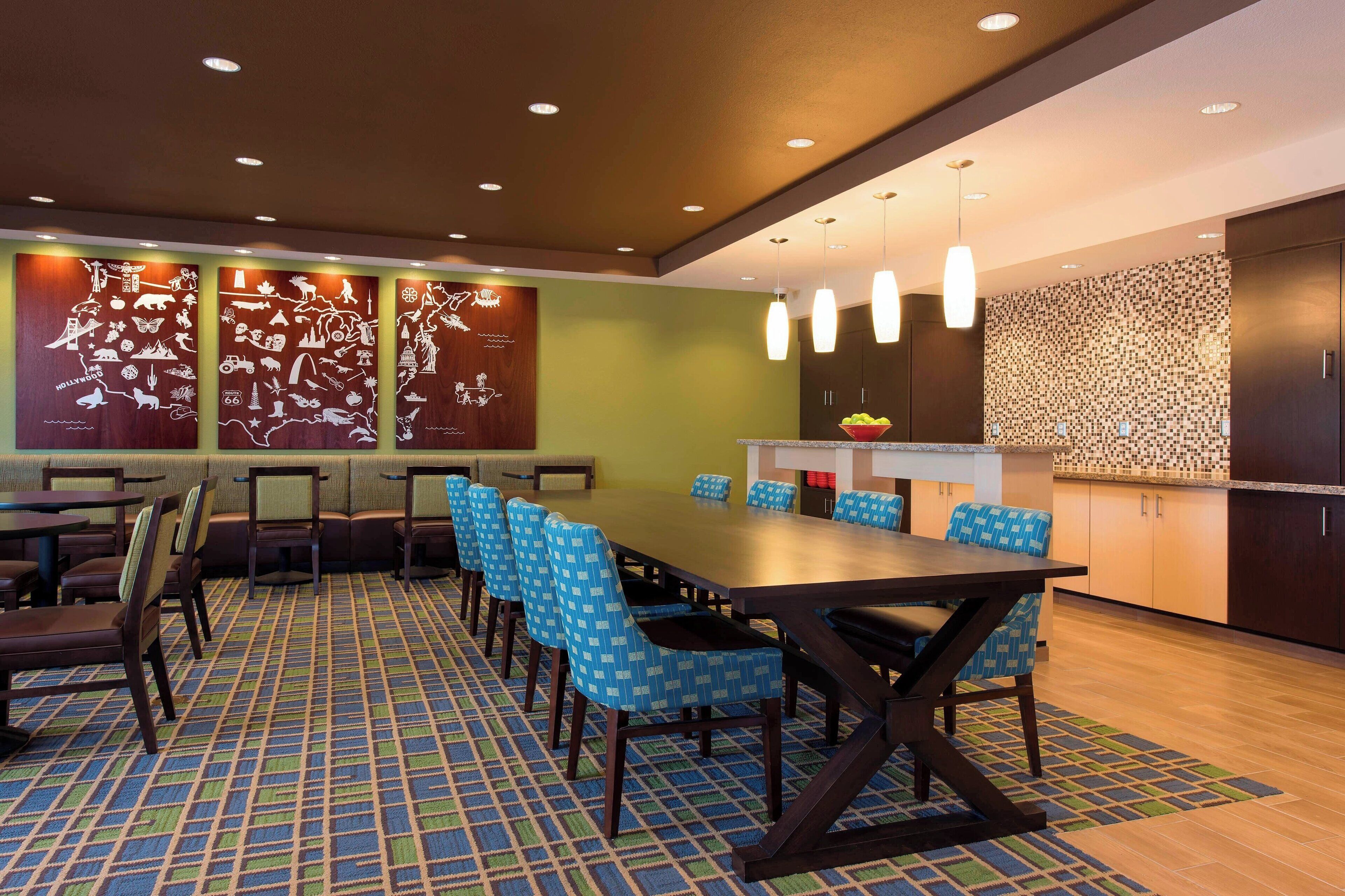 free daily continental breakfast