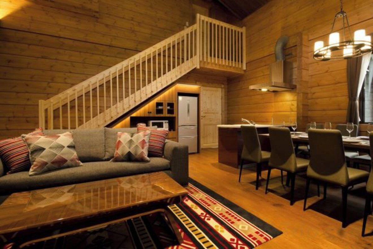 Living area | 50-inch LCD TV with satellite channels, TV, fireplace