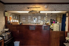 Interior - Lake Erie Lodge Oregon OH (Curtice)