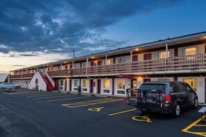 ที่จอดรถฟรี