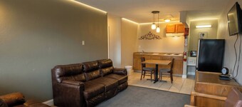 Lake Erie Lodge Oregon OH