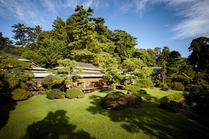 Japanese garden - Sanyo-so (Izunokuni)