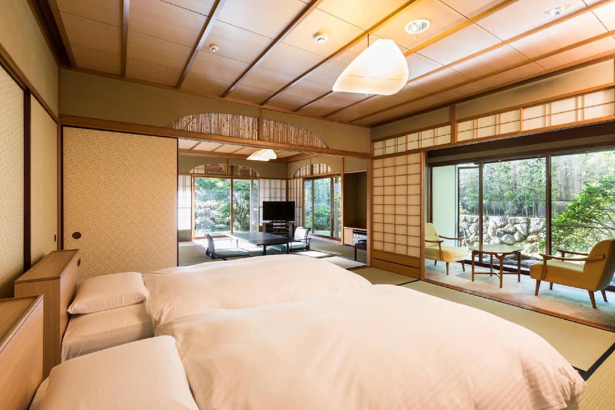 Minibar, in-room safe, free WiFi, bed sheets