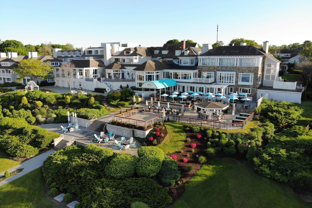 Water's Edge Resort & Spa