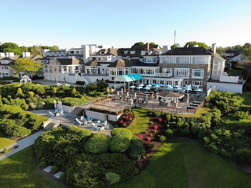 Water's Edge Resort & Spa