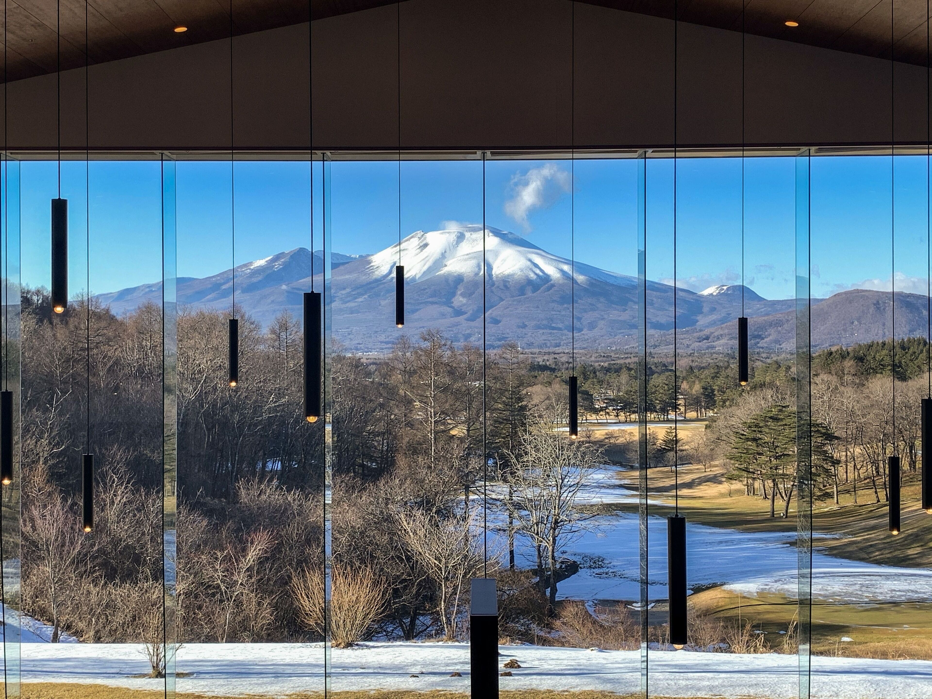Breakfast, lunch, dinner served; garden views 