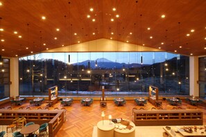 Breakfast, lunch, dinner served; garden views - Karuizawa Asama Prince Hotel (Karuizawa)