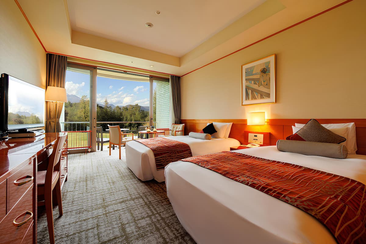 Standard Twin Room, Non Smoking | In-room safe, desk, laptop workspace, blackout curtains