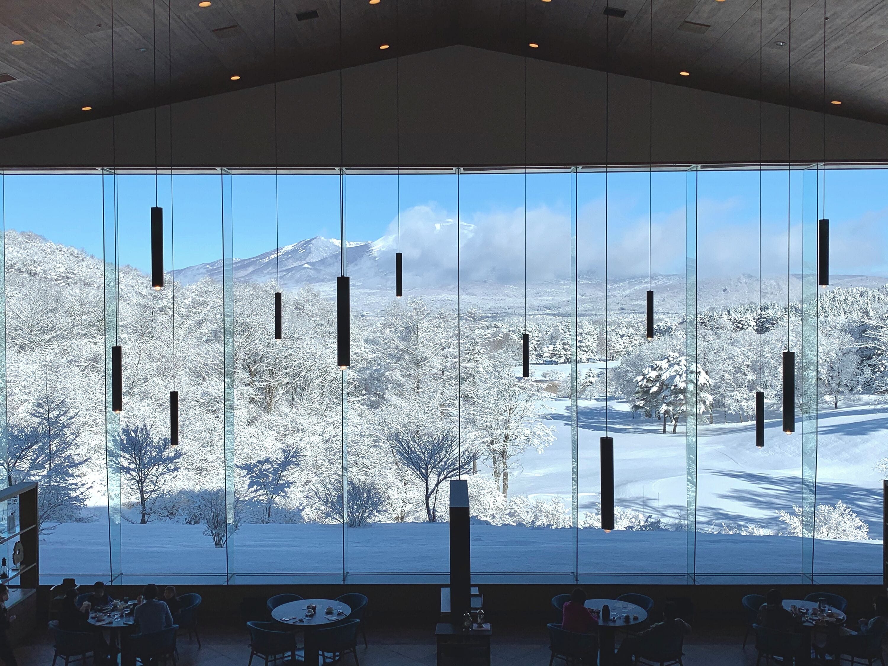 Breakfast, lunch, dinner served; garden views 