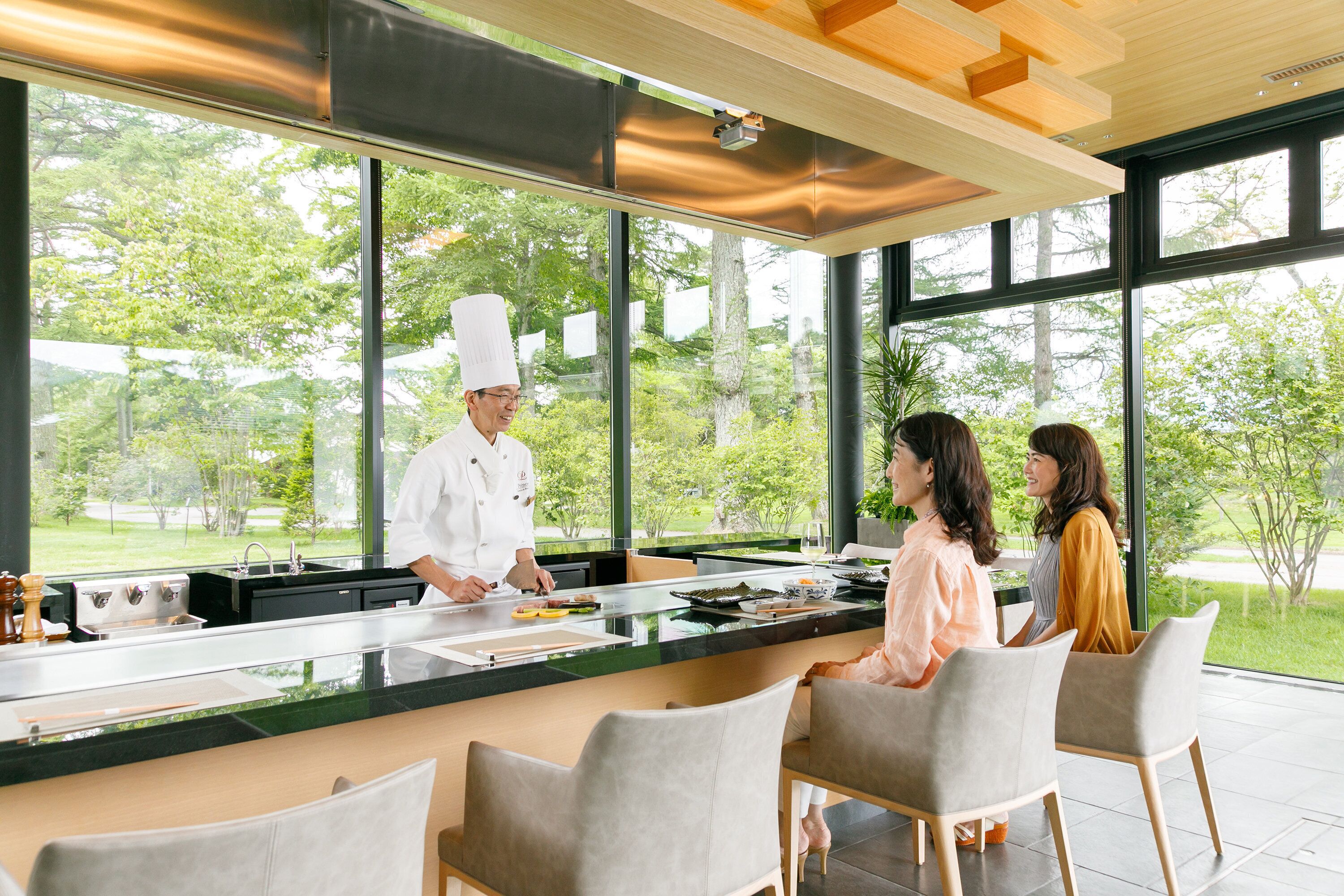 breakfast, lunch, dinner served; garden views