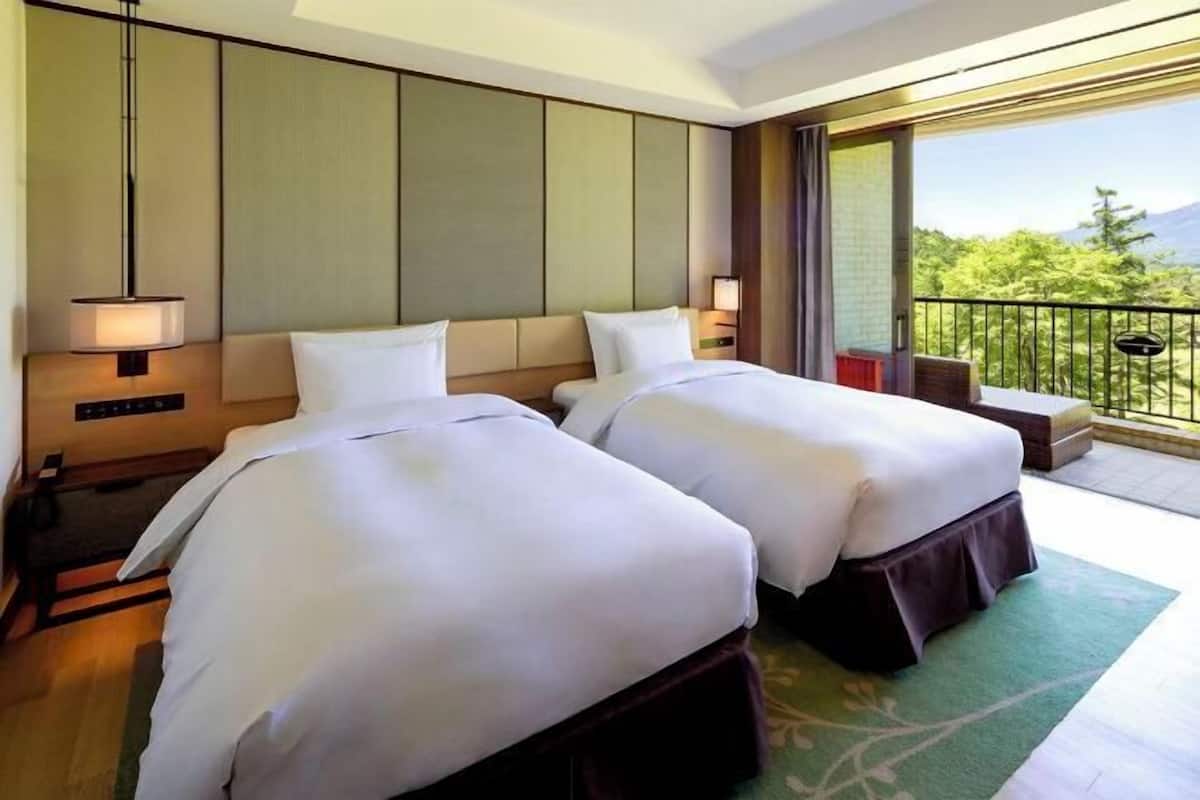 In-room safe, desk, laptop workspace, blackout curtains