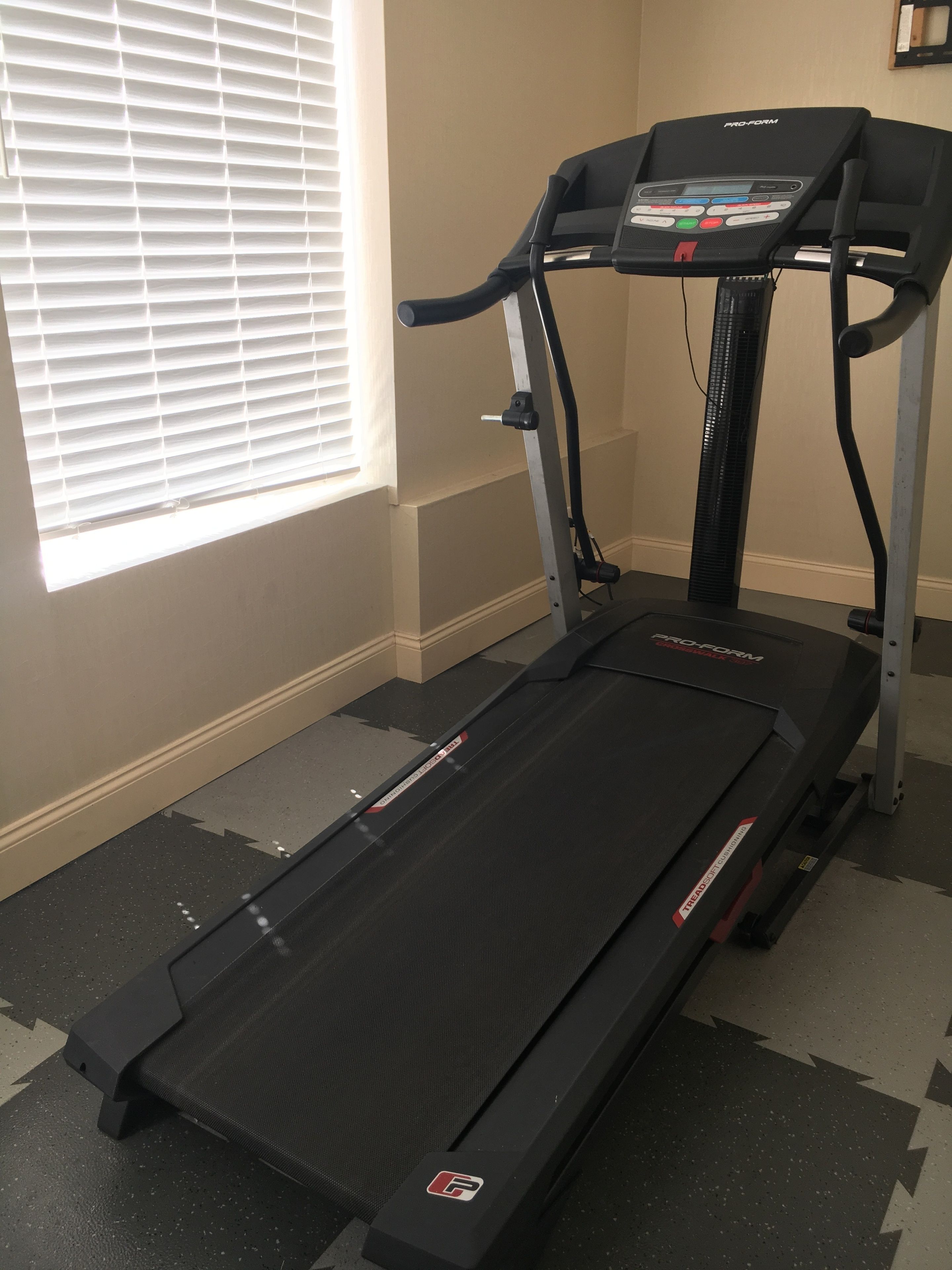 Photo - Aashram Hotel by Niagara River