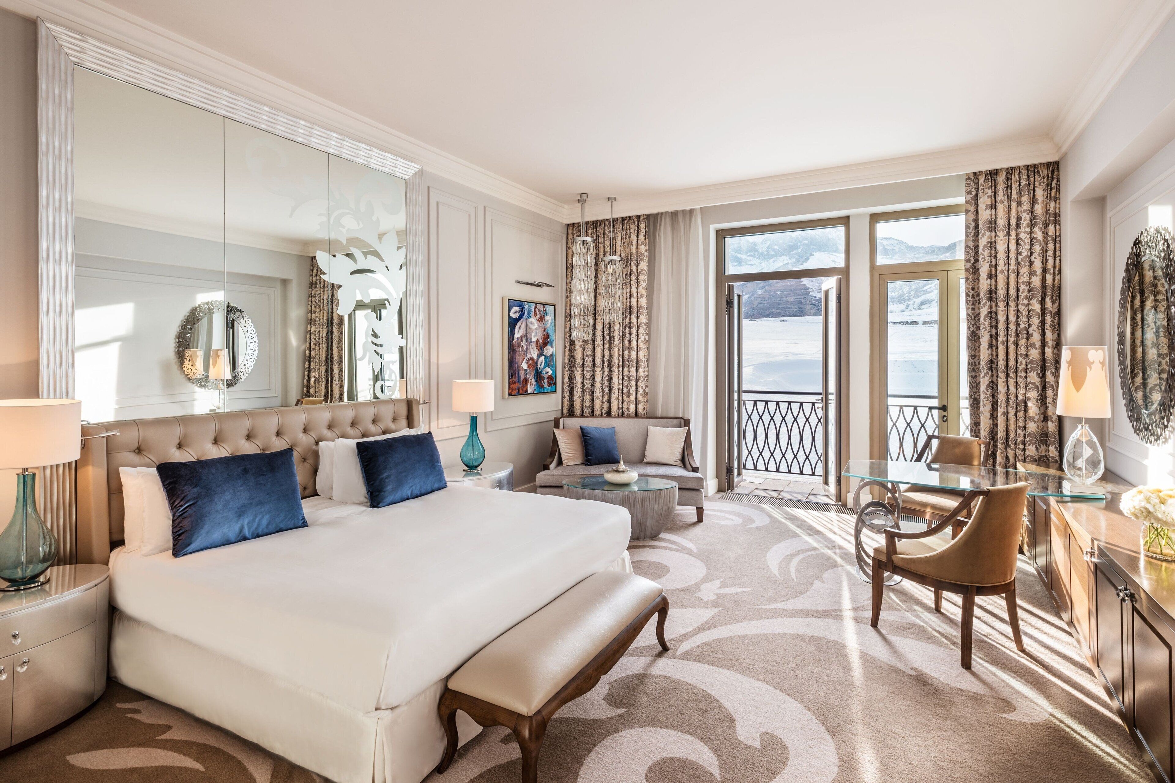 deluxe room, 1 double bed, balcony, mountain view | 1 bedroom, minibar, in-room safe, desk