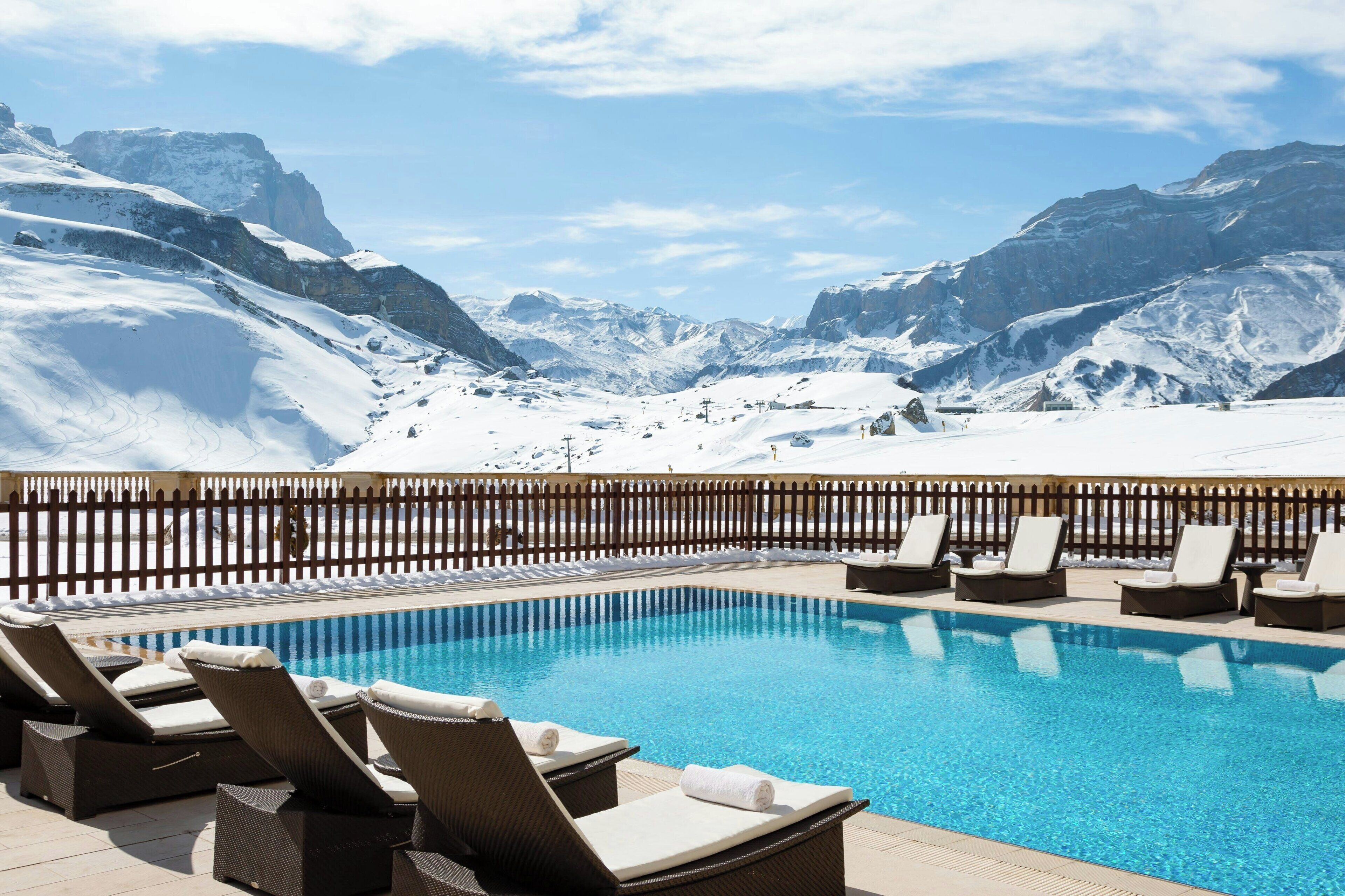 屋内プール、屋外プール