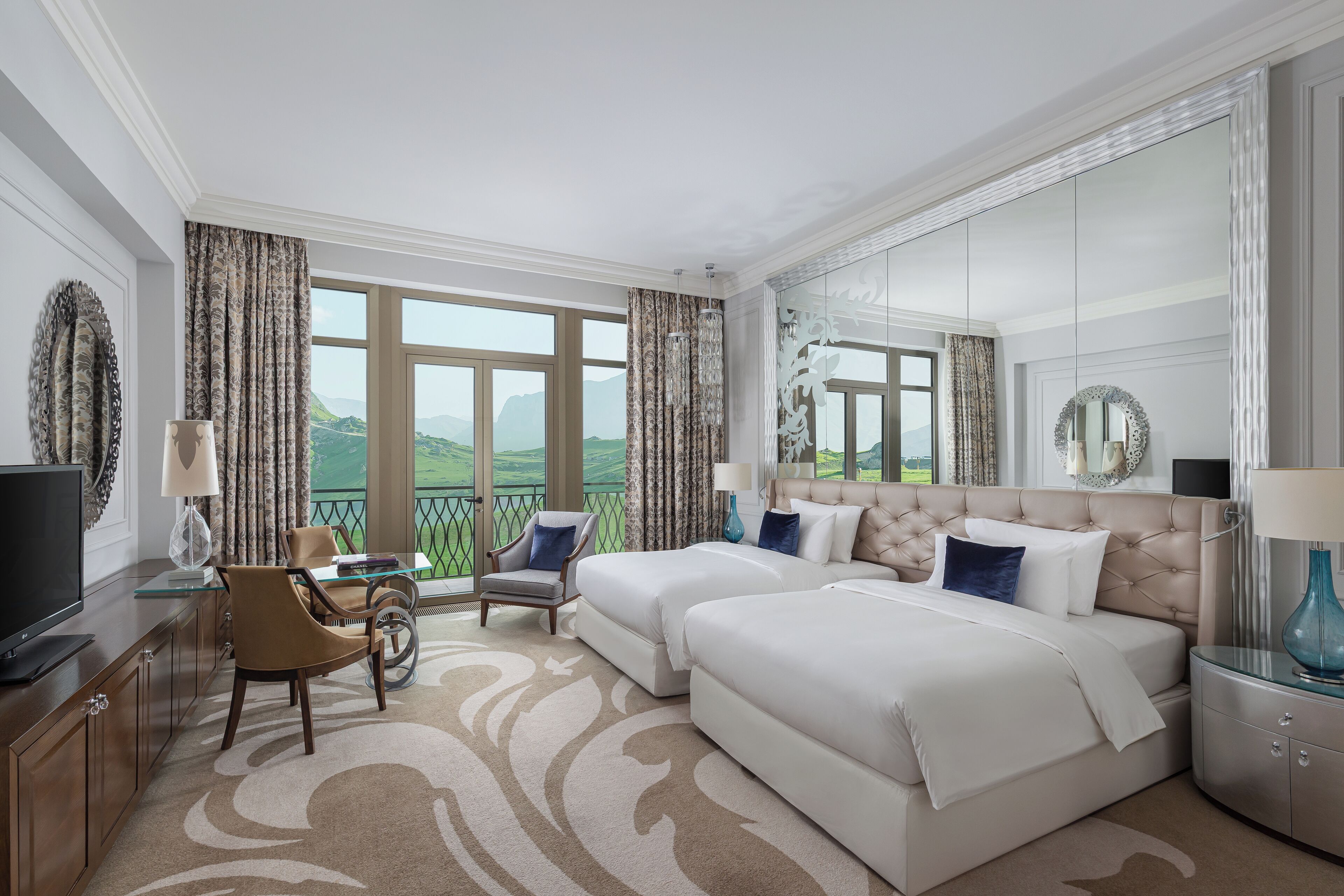 Deluxe Room, 1 Double Bed, Smoking, Resort View (Balcony) | Minibar, in-room safe, desk, soundproofing