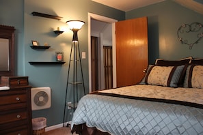 1 bedroom, individually decorated, individually furnished