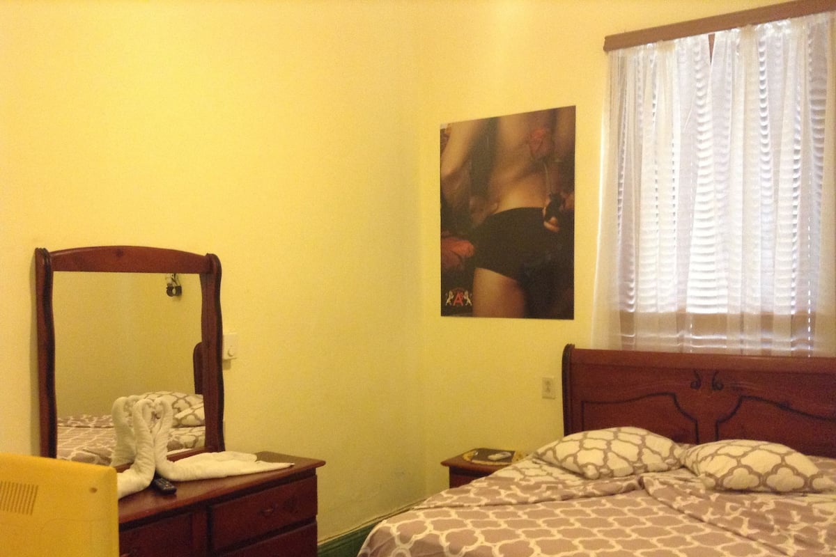 Iron/ironing board, free WiFi