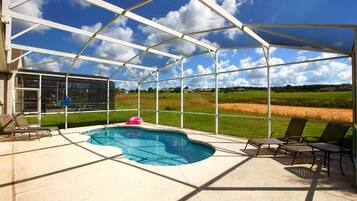 Kolam renang terbuka