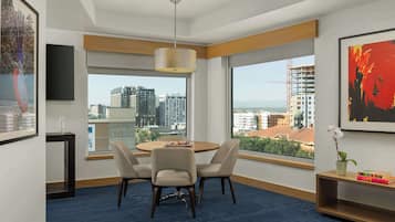 1 間臥室、高級寢具、羽絨被、客房內保險箱