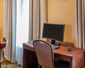 Business centre - MainStay Suites Grand Island (Grand Island)