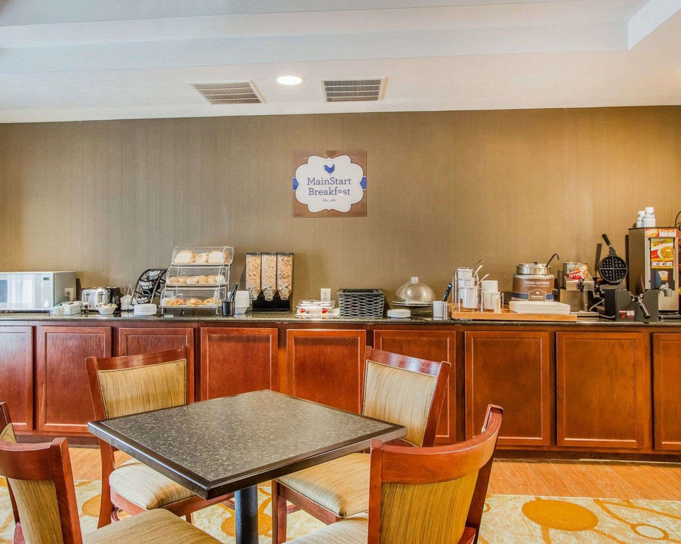 free continental breakfast