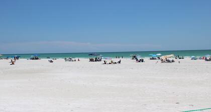 Siesta Key Beachside Villas