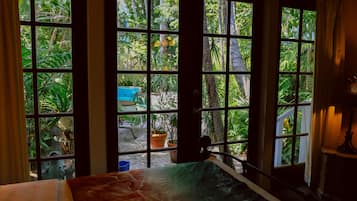 Habitación Premium, 1 cama Queen size, patio, vista al jardín (6 Poinciana Patio - Adults Only) | Terraza o patio