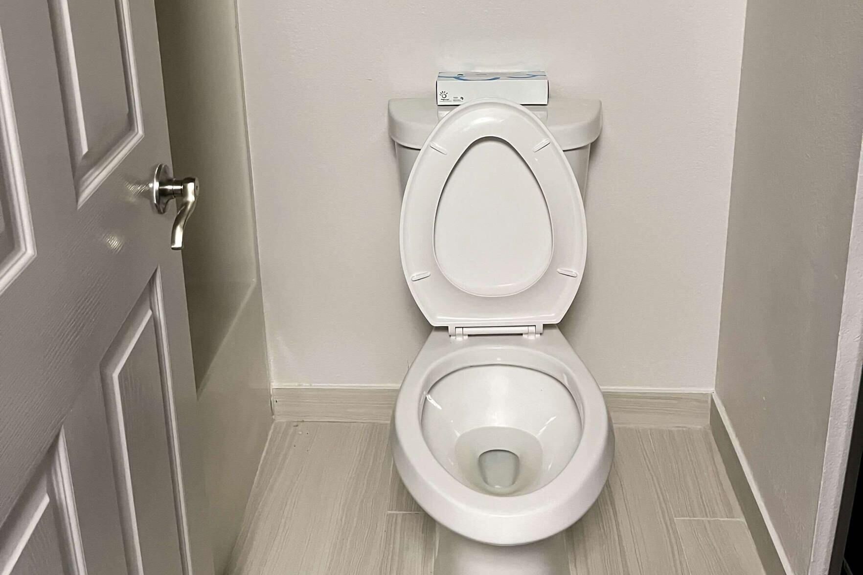 Salle de bain | Articles de toilette gratuits, sèche-cheveux, serviettes fournies