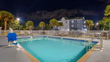 Indendørs pool, udendørs pool